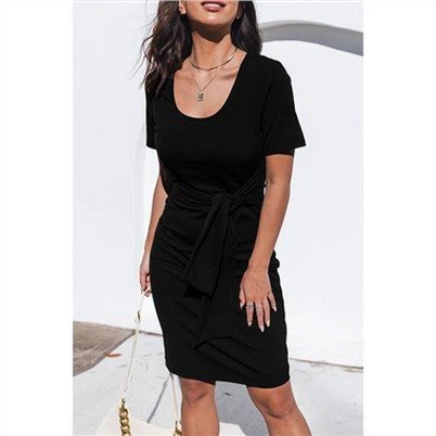 Vestido midi de malha preta com gravata frontal