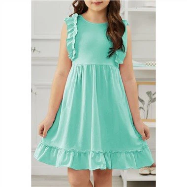 Vestido infantil fluido plissado na cintura império