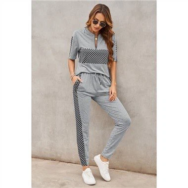 Conjunto de blusa manga curta e cintura elástica